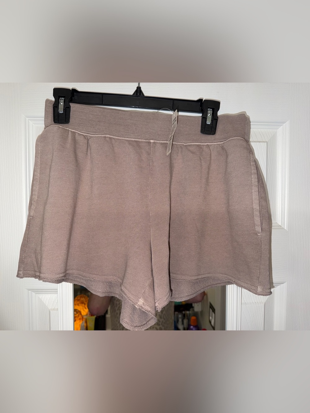 Aerie Alumni Short in Pebble NWT
